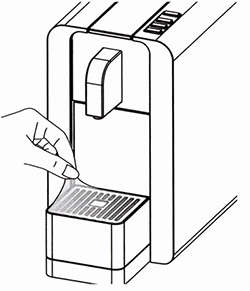 CREMESSO Compact Automatic 캡슐 커피머신 : 받침대 커버 제거