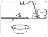 코웨이 비데 BA20-C 배수구에 큰 용기를 받친 모습